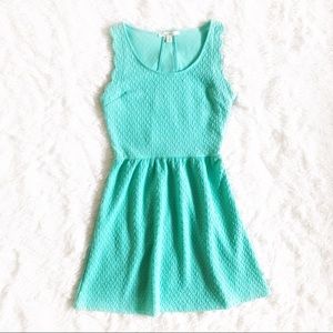 Mi ami Teal Scolloped Sleeveless Lace Back Dress